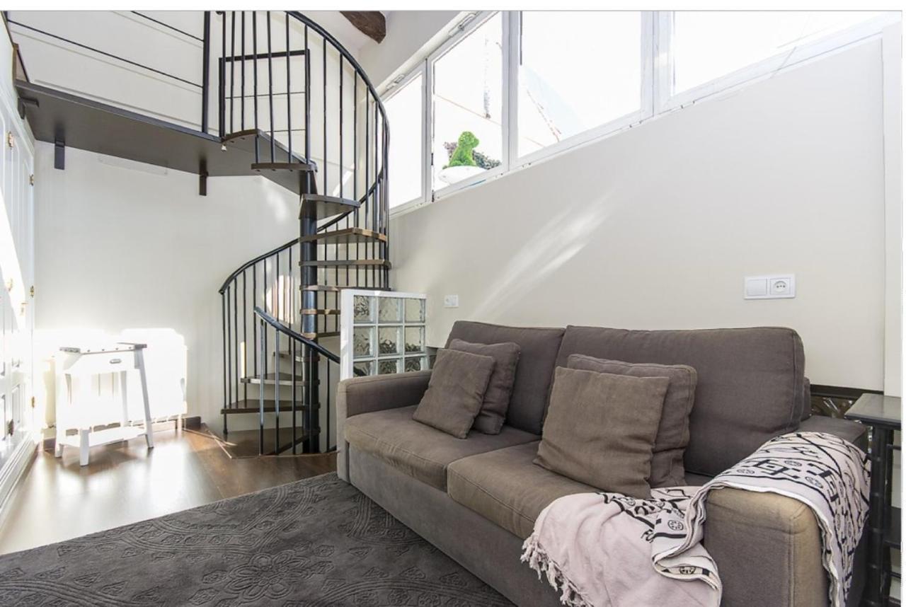 No Turistic Rental, Duplex Penthouse In The Historic Center, Valencia, Ideal For Those Looking To Stay In The City For A Season, Including Professionals And Students Kültér fotó
