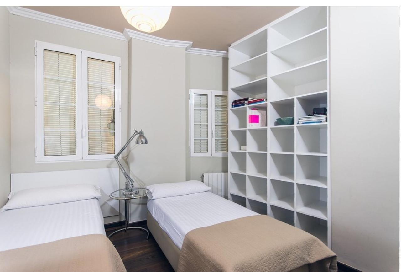No Turistic Rental, Duplex Penthouse In The Historic Center, Valencia, Ideal For Those Looking To Stay In The City For A Season, Including Professionals And Students Kültér fotó