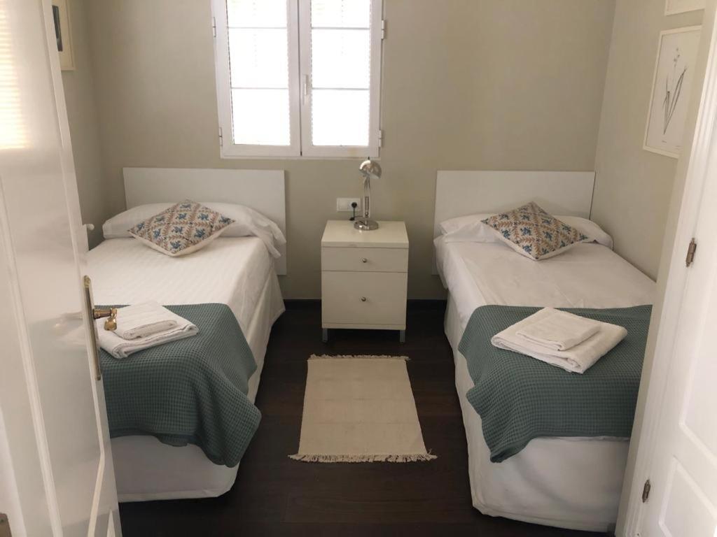 No Turistic Rental, Duplex Penthouse In The Historic Center, Valencia, Ideal For Those Looking To Stay In The City For A Season, Including Professionals And Students Kültér fotó