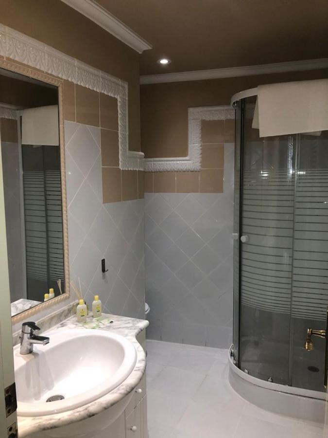 No Turistic Rental, Duplex Penthouse In The Historic Center, Valencia, Ideal For Those Looking To Stay In The City For A Season, Including Professionals And Students Kültér fotó