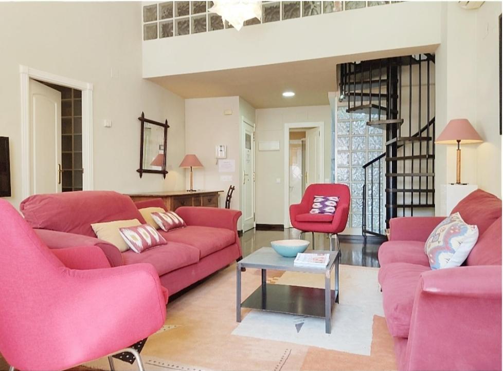 No Turistic Rental, Duplex Penthouse In The Historic Center, Valencia, Ideal For Those Looking To Stay In The City For A Season, Including Professionals And Students Kültér fotó
